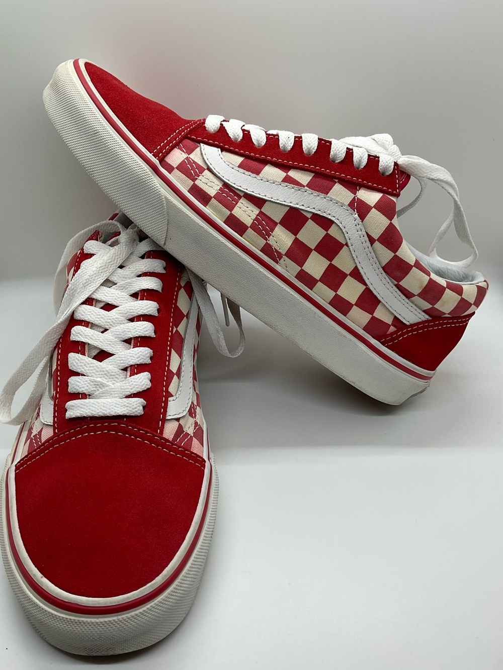 VANS Red and White Checkerboard Old Skool Low-Top Sneakers Mens 8, Women’s 9.5